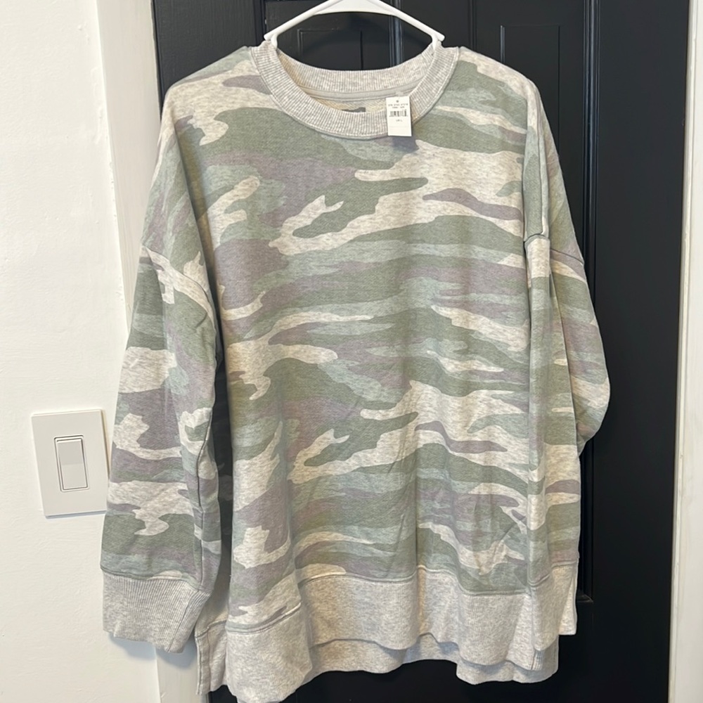Aerie Womens large camo crewneck